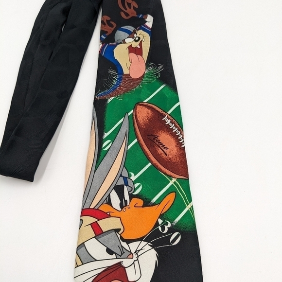 Warner Bro. Looney Tunes Mania Football Tasmanian Devil Bugs Bunny Necktie Tie - Picture 2 of 5